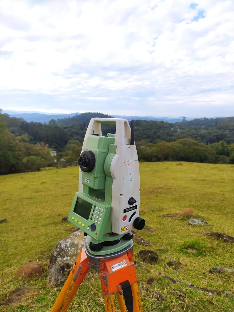 Equipe TerraVista Topografia em campo